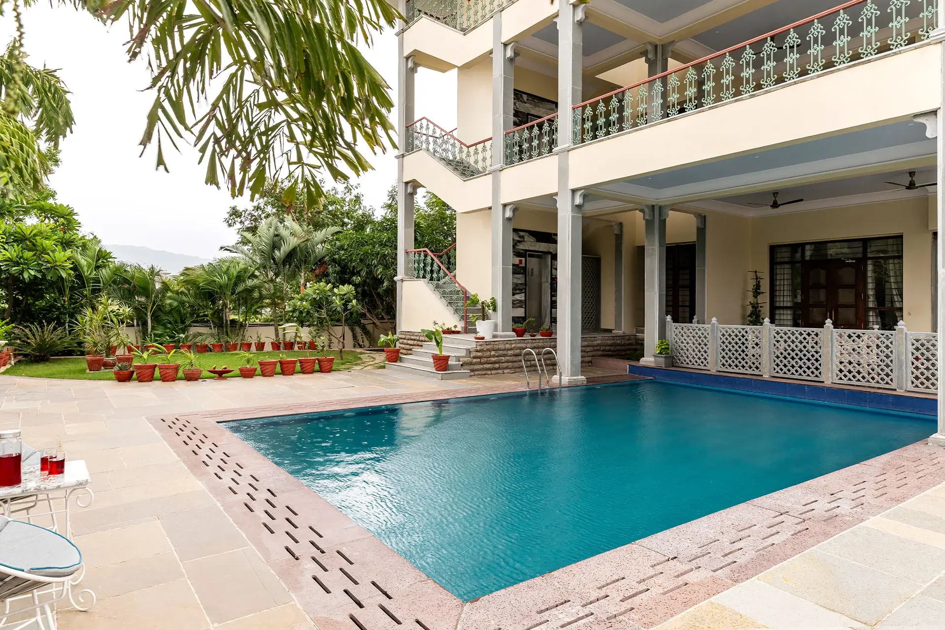 boutique stay in udaipur with swimming pool